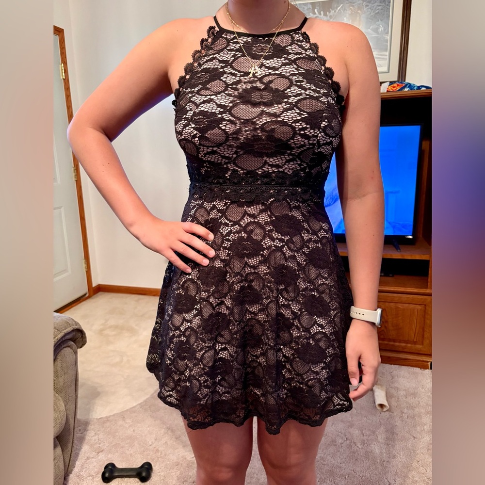 Lily Rose Women's Black Lace Sleeveless Dress, Size XS.